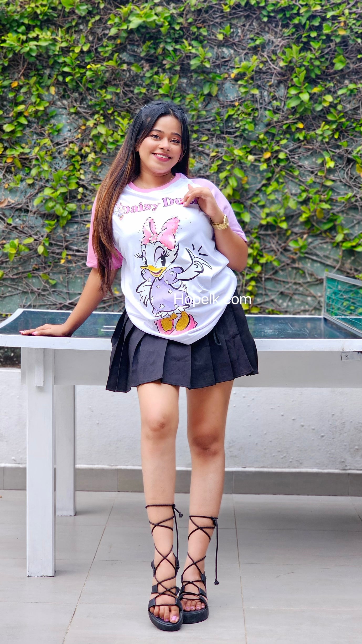Daisy Duck ( Shine Print & Pearls )